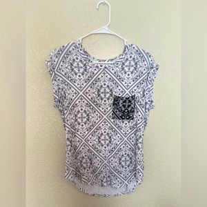 No Boundaries Paisley Shirt  Black/White. Size L (11-13)